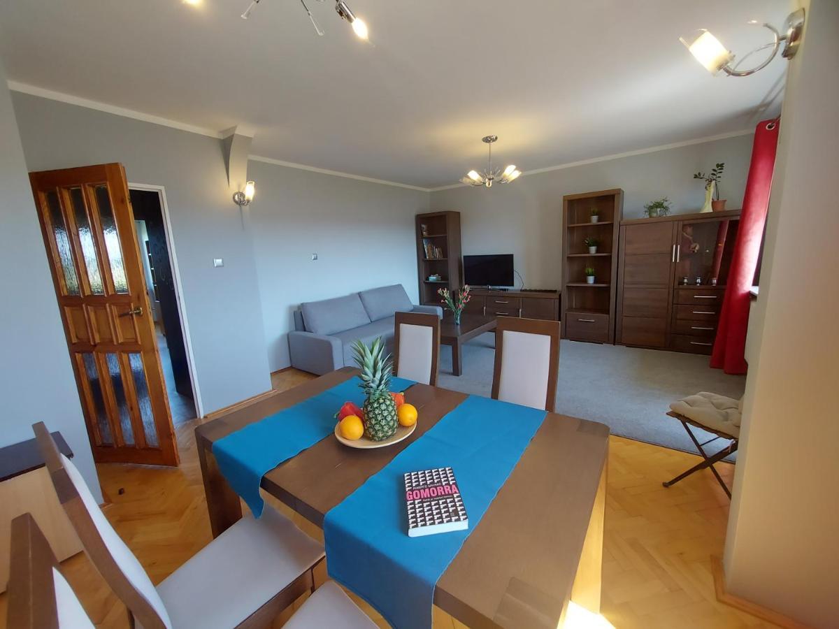 Wygodny Przestronny Apartament Janowskie Blonia Rumia Εξωτερικό φωτογραφία
