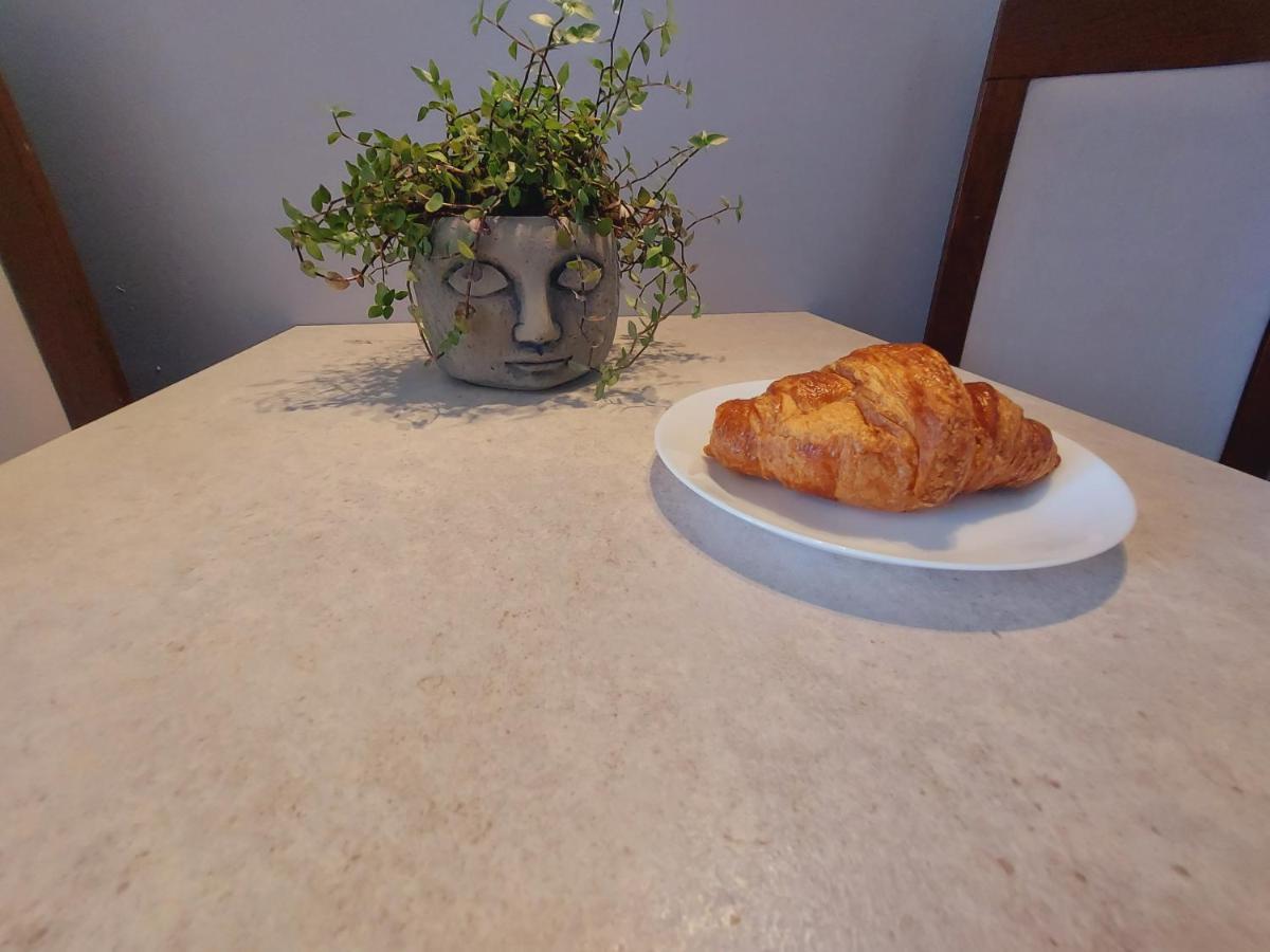 Wygodny Przestronny Apartament Janowskie Blonia Rumia Εξωτερικό φωτογραφία