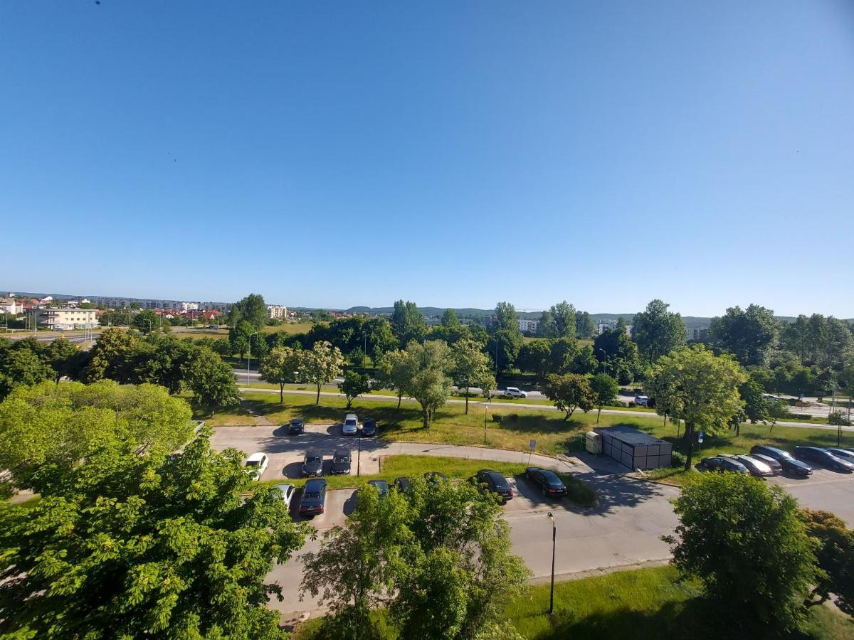 Wygodny Przestronny Apartament Janowskie Blonia Rumia Εξωτερικό φωτογραφία