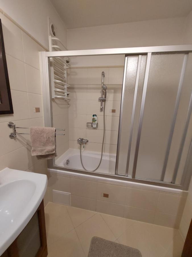 Wygodny Przestronny Apartament Janowskie Blonia Rumia Εξωτερικό φωτογραφία